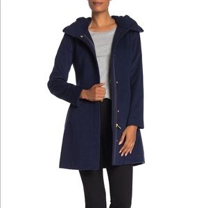 NWT Cole Haan
Navy Wool Blend Zip Font Hooded Coat